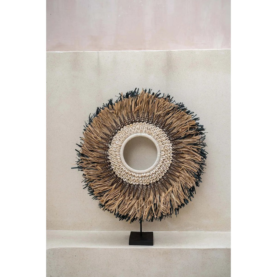 The Mojo Raffia op standaard - L